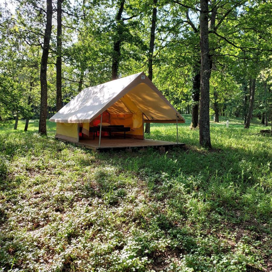 Camping Onlycamp Le Port Saint-Benoit-sur-Loire Экстерьер фото