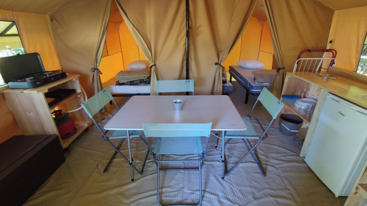 Camping Onlycamp Le Port Saint-Benoit-sur-Loire Экстерьер фото