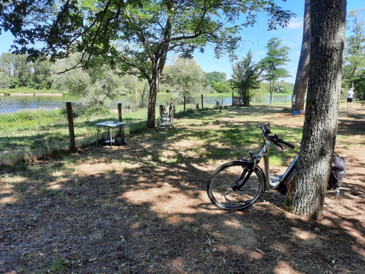 Camping Onlycamp Le Port Saint-Benoit-sur-Loire Экстерьер фото